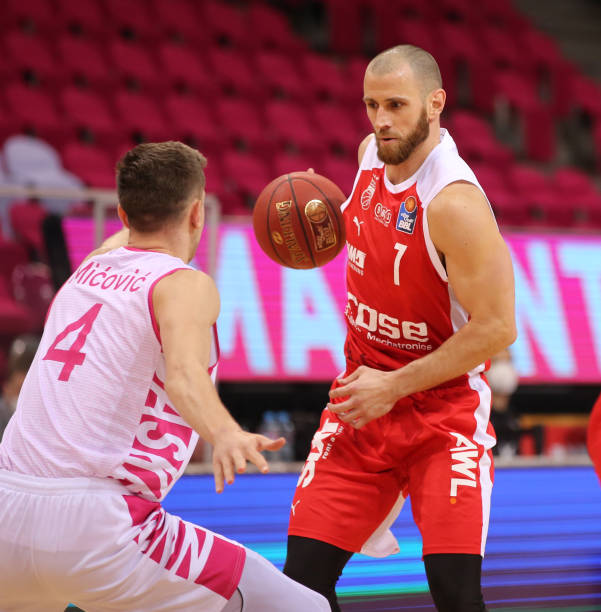 不仅给球员 不仅给球员